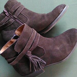 Sofft Low Brown Suede Ankle Boots